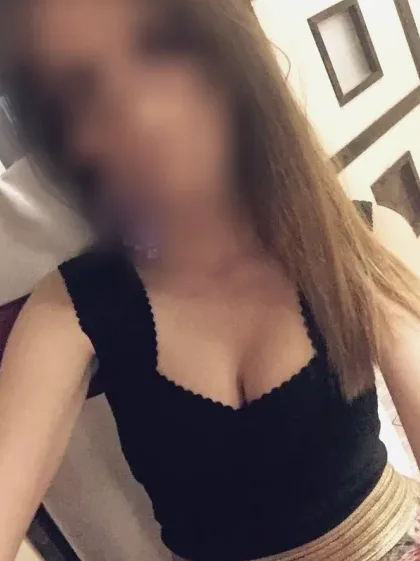Alina, 32