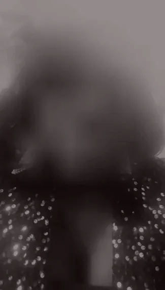 Daniela, 25