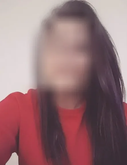 Helena, 33
