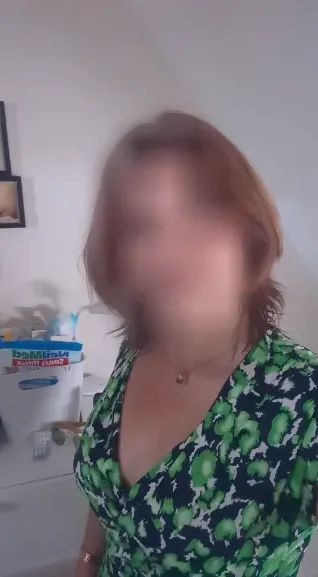 Katharina, 33