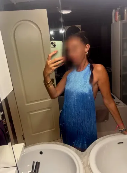 Laura, 32