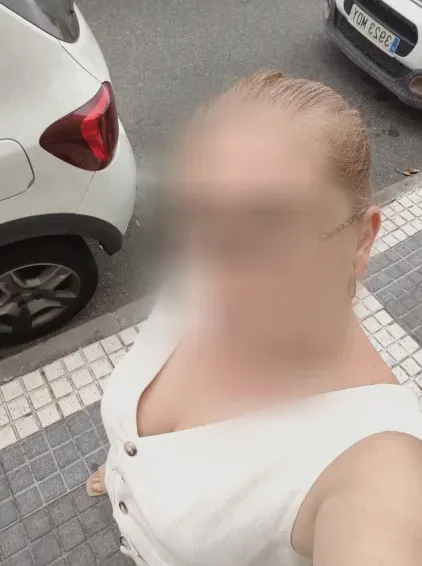Laura, 38