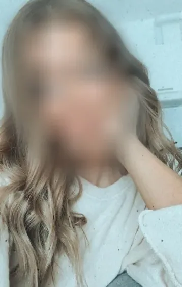 Maja, 28