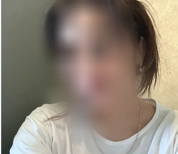 Marina, 35