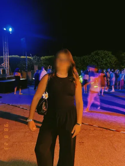 Mia, 18