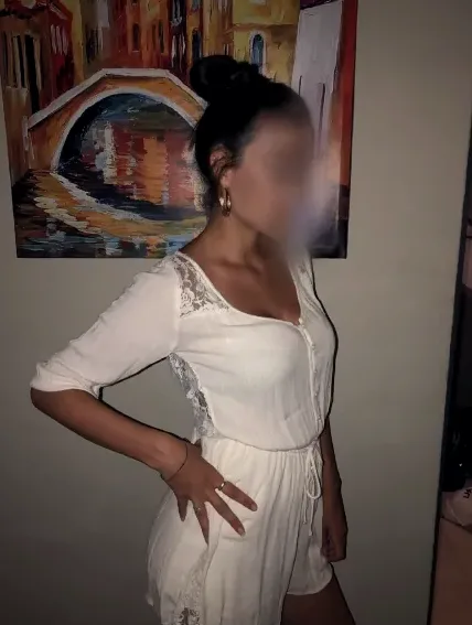 Neele, 32