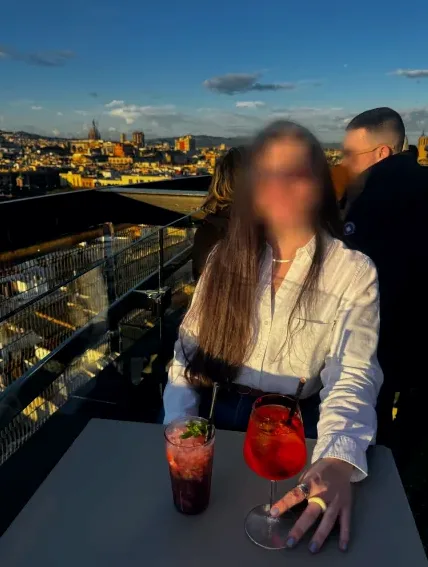 Rebecca, 37