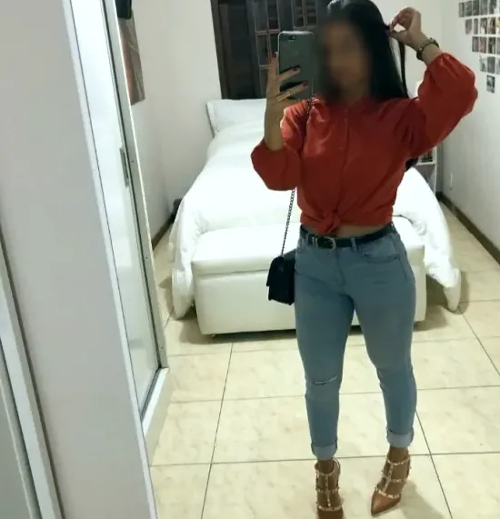 Romy, 34