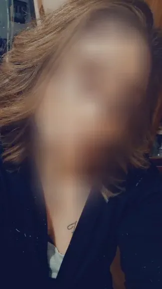 Sabrina, 29
