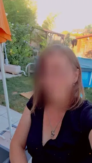 Sarah, 37
