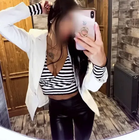 Selin, 34