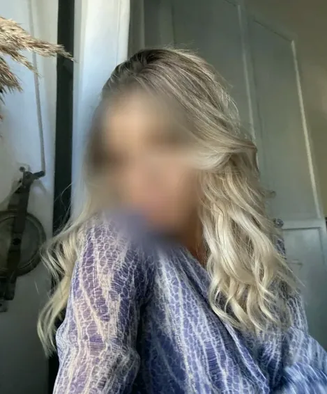 Sina, 20
