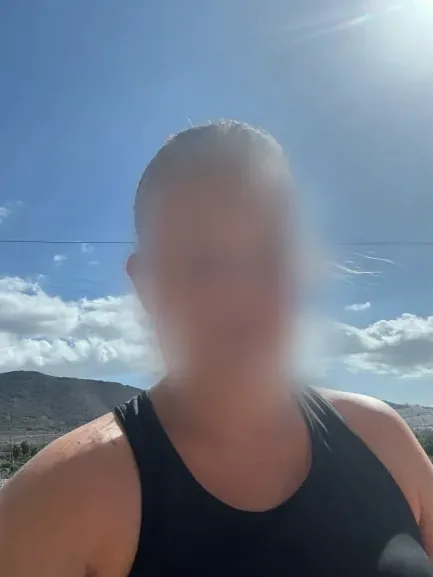 Yvonne, 37